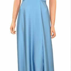 Abito impero in raso. L'abito presenta uno scollo a V impreziosito da romantiche balze che adornano il décolleté sostenuto da coppe preformate. 
Abito con gonna ampia e spacco laterale. Chiusura con zip nascosta sul retro. Il capo è interamente realizzato in Italia. 
La modella è alta 1,77 m e indossa una taglia S.