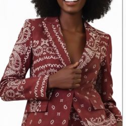 Solo LA GIACCA vendita 80 euro - si può acquistare anche solo il pantalone al prezzo di vendita 55 euro - IN OFFERTA COMPLETO (GIACCA PIU' PANTALONE) 100 euro (anziché 135 euro ) con un risparmio di 35 euro