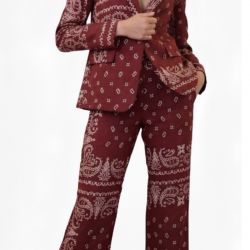 OFFERTA SPECIALE EURO 100 solo acquistando il completo giacca e pantalone (anziché 135 euro ) con un risparmio di 35 euro