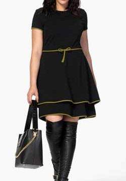 Tubino Nero con Dettagli a Contrasto Verde Oliva