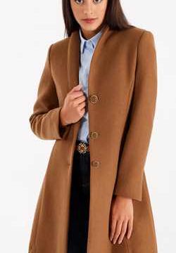 Cappotto con Collo in Piedi Cammello