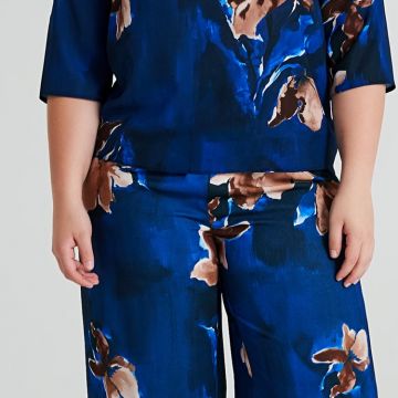 Blusa Curvy con Maniche Cut